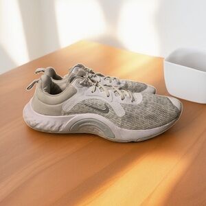 Woman’s Nike Renew Comfort Running Shoe